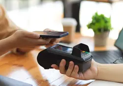 ¿Olvidaste tu billetera?, puedes estar tranquilo debido a que en nuestro país ya existe la facilidad de realizar pagos mediante códigos QR. Foto: iStock 
