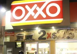 Letrero de tienda OXXO