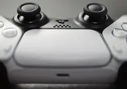Control blanco de PlayStation 5