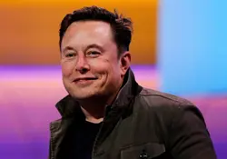 Elon Musk sonriendo