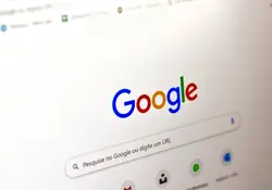 pantalla de una computadora con buscador de Google