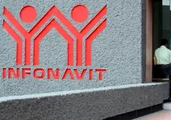 Logotipo del Infonavit sobre un muro 