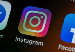 Icono de Instagram en la pantalla del celular 