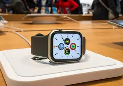 Apple Watch 9 con correa blanca