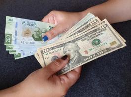 Cambio de dólares a pesos mexicanos
