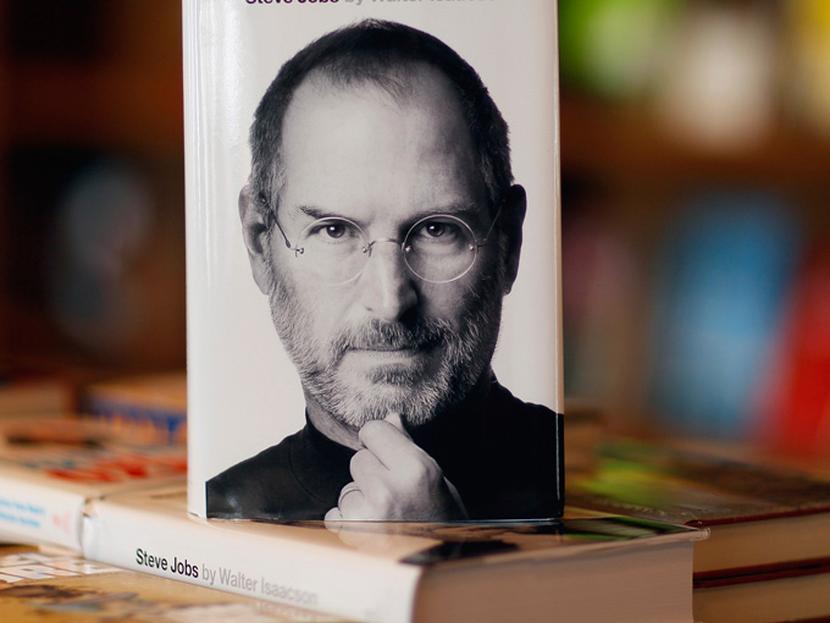 Un año después de la muerte de Steve Jobs sus productos siguen engordando las arcas de Apple, pero sólo el 
