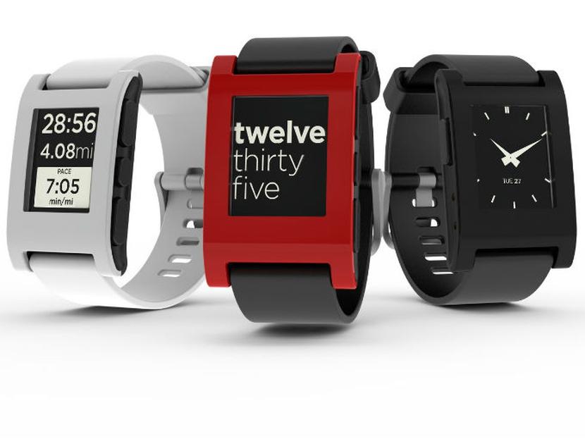 Pebble, es un smartwatch que nació de la incubadora de innovaciones Kickstarter, se comunicará mediante Bluetooth con los teléfonos inteligentes. Foto: itibz.com