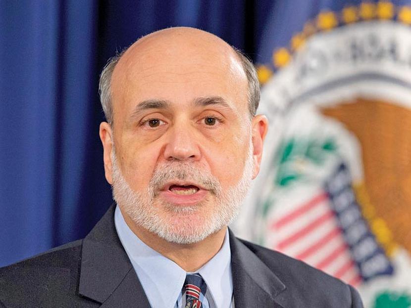 La Reserva Federal de Estados Unidos, que dirige Ben Bernanke, envió un desistimiento a Commerce Bank, para que deje de comprar dólares en México. Foto: AP 