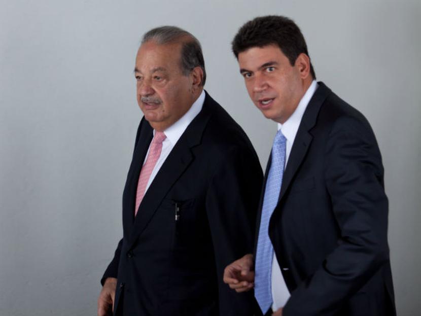 Carlos Slim y Arturo Elías Ayub, consejero de América Móvil y Director de Alianzas Estratégicas de Telmex. Foto: Cuartoscuro