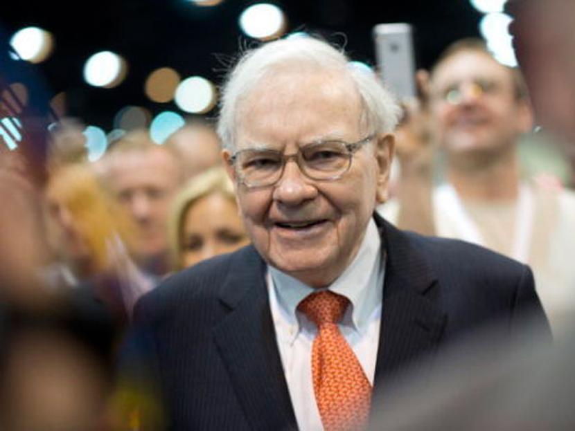 Un caso destacado fue el millonario Warren Buffett, quien con tan sólo dos tweets en su cuenta tiene más de 546 mil seguidores. Getty