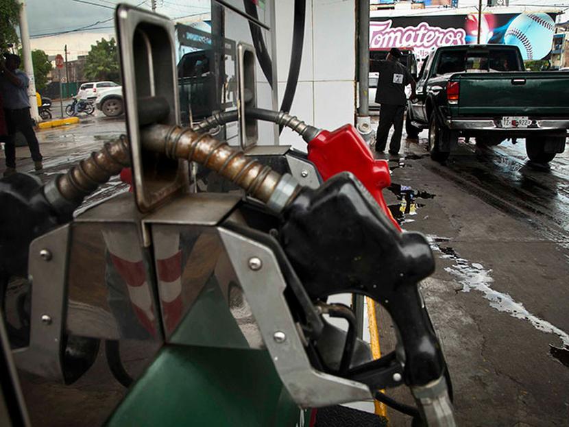 El precio por litro de la gasolina Magna, que es la de mayor volumen de venta en el país, será de 12.13 pesos. Foto: Cuartoscuro