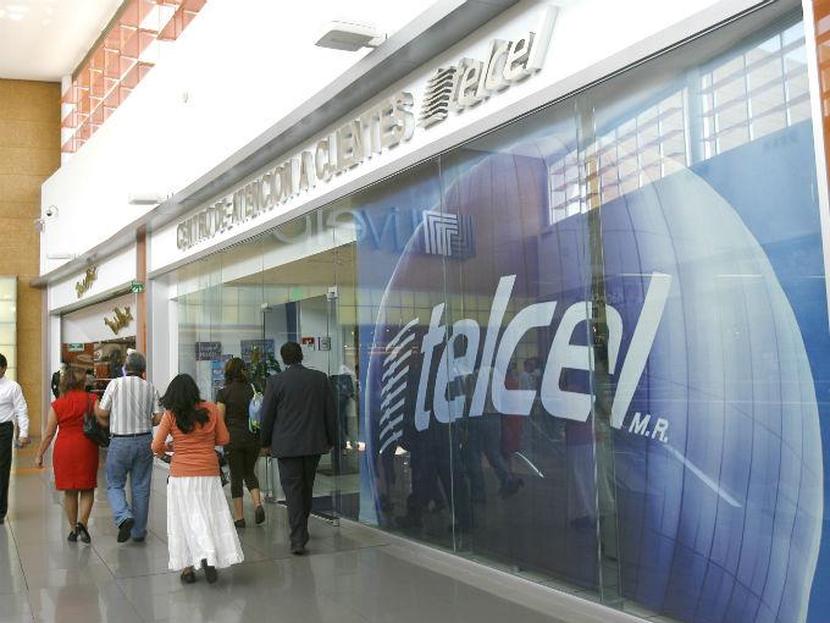 Las subsidiarias de América Móvil, Telmex y Telcel, se ampararon judicialmente contra la medida. Foto: Excélsior