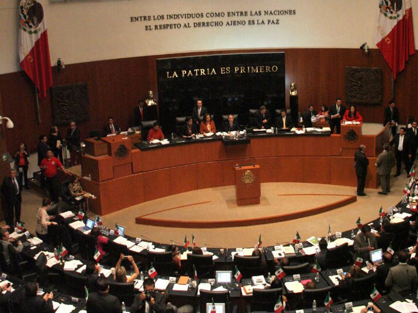 Ayer, el pleno del Senado aprobó en lo general (89-27) y en lo particular (88-26) las nuevas leyes de Pemex y CFE. Foto: Cuartoscuro