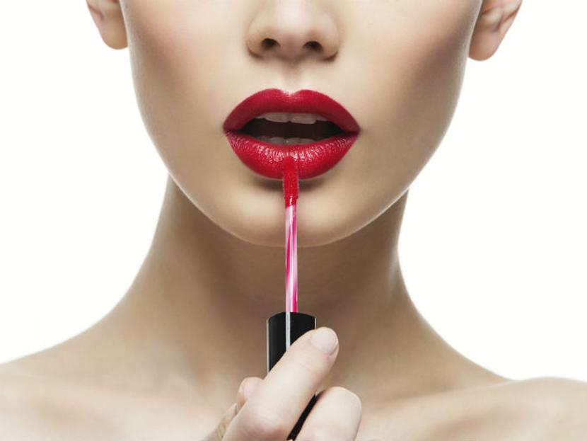 6 formas en que el maquillaje afecta tu vida amorosa
