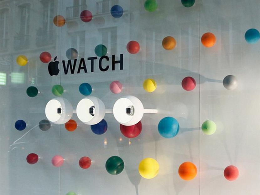 Este martes el Apple Watch pudo ser apreciado por primera vez por propios y extraños con el objetivo de que sea asociado con la moda. Foto: Instagram Colette