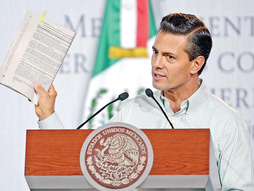 El presidente Enrique Peña Nieto anunció el mejoramiento del régimen para  operaciones con dólares en efectivo, a fin de acelerar el crecimiento en el país. Foto: Especial