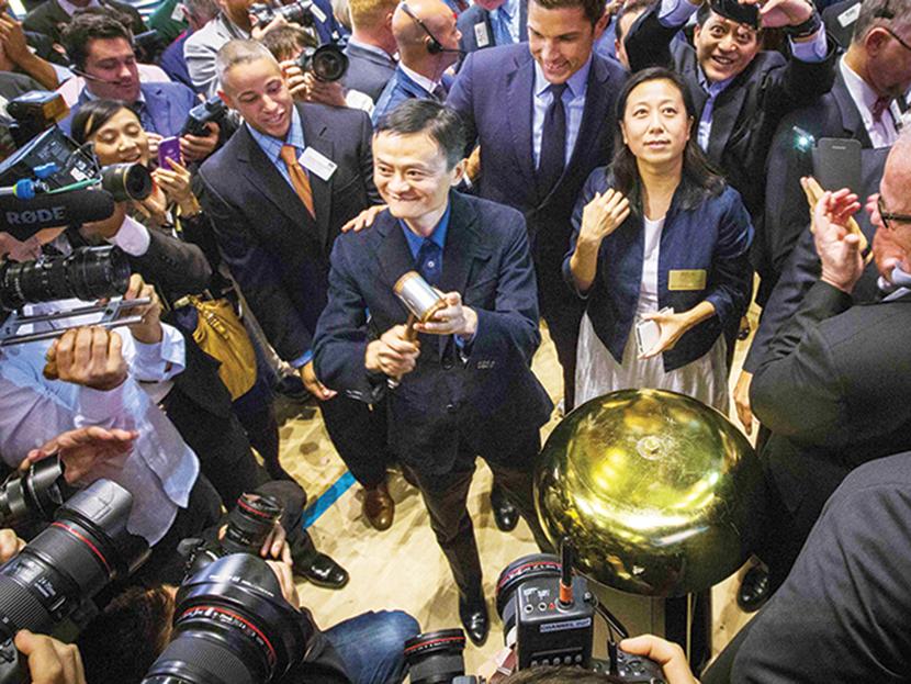 Jack Ma, fundador de Alibaba Group Holding (BABA), celebró ayer en el piso de  remates del NYSE su OPI, donde sus títulos llegaron a valer casi 100 dólares.