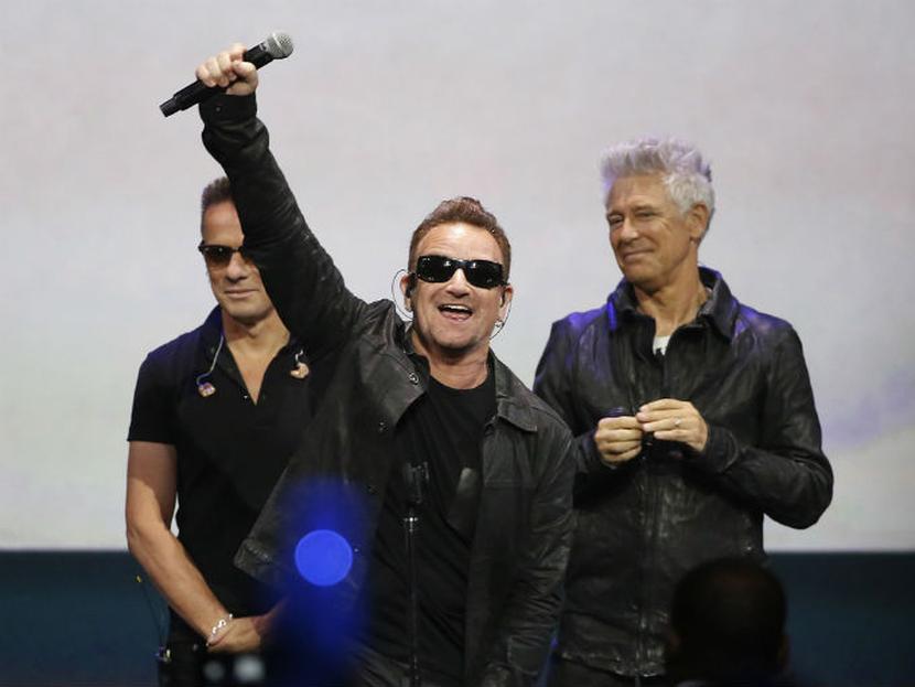 U2 y Apple regalaron a los usuarios de iTunes el nuevo disco de la banda. Foto: Reuters