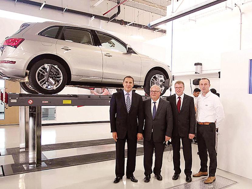 El equipo de directivos de Audi inauguró ayer su centro de capacitación en Puebla. Foto: Especial