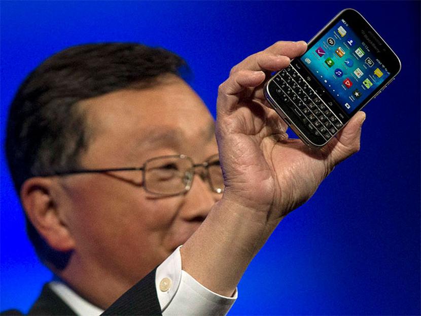 BlackBerry consiente a fieles al teclado físico con su nuevo modelo. Foto Reuters
