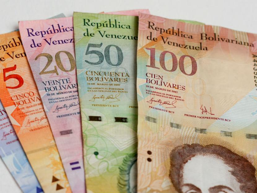Venezuela enfrenta un complejo escenario por la disminución del flujo de dólares que entran a su economía. Foto: Photos.com