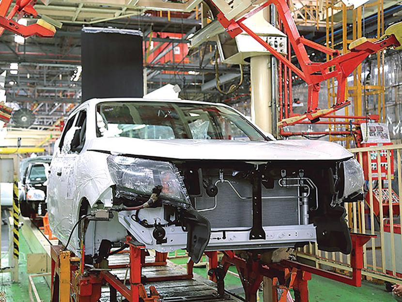 Funcionarios de León explicaron que las empresas de autos buscarán personal con experiencia en el sector industrial. Foto: Especial