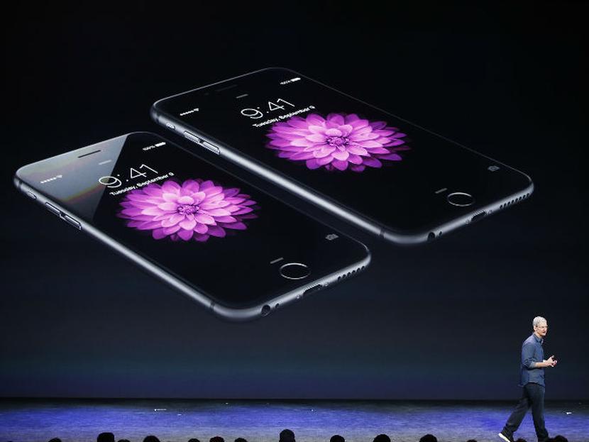 Apple anunció que ampliará su programa de intercambio para recibir cualquier teléfono Android, BlackBerry o Windows Phone, a cambio de un iPhone nuevo. Foto: Reuters.