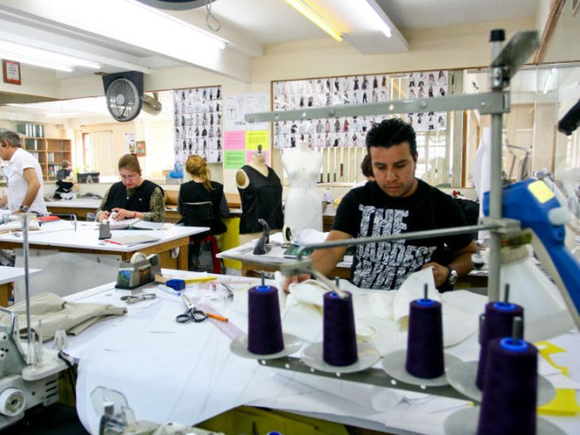 En el mercado de ropa ejecutiva participan alrededor de 15 empresas relevantes en México. Foto: Especial.