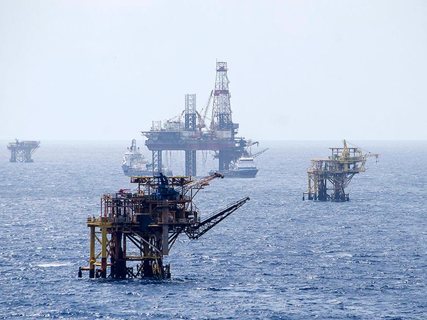 De acuerdo con datos  de Pemex Exploración y Producción, entre enero y abril de este año registró una explotación promedio de dos millones 276,000 barriles de petróleo por día. Foto: Cuartoscuro