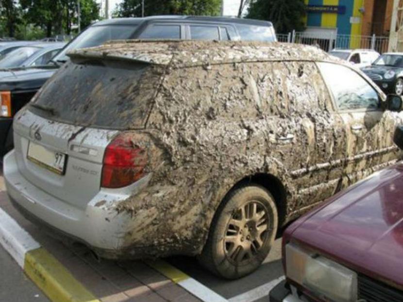 Lavar un auto sin agua es posible y un emprendedor mexicano descubrió la manera de hacerlo. Foto: guysgab.com.