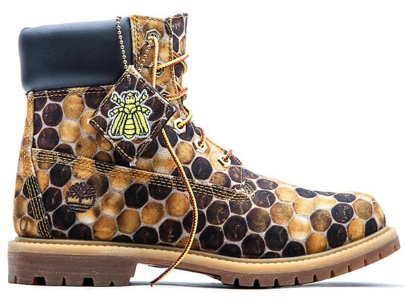Timberland y Pharrel produjeron en conjunto un par de botas con diseños que evocan panales de abejas y mucho pasto. Foto: Timberland