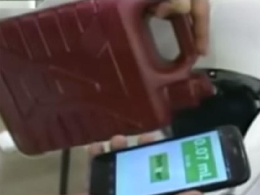 Una aplicación creada por tres jóivenes yucatecos ayudará a que recibas litros completos de gasolina. Imagen YouTube