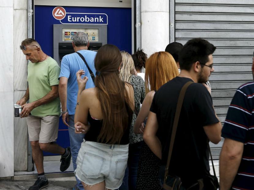 La semana pasada, Grecia emitió un decreto imponiendo controles de capital. Foto: Reuters