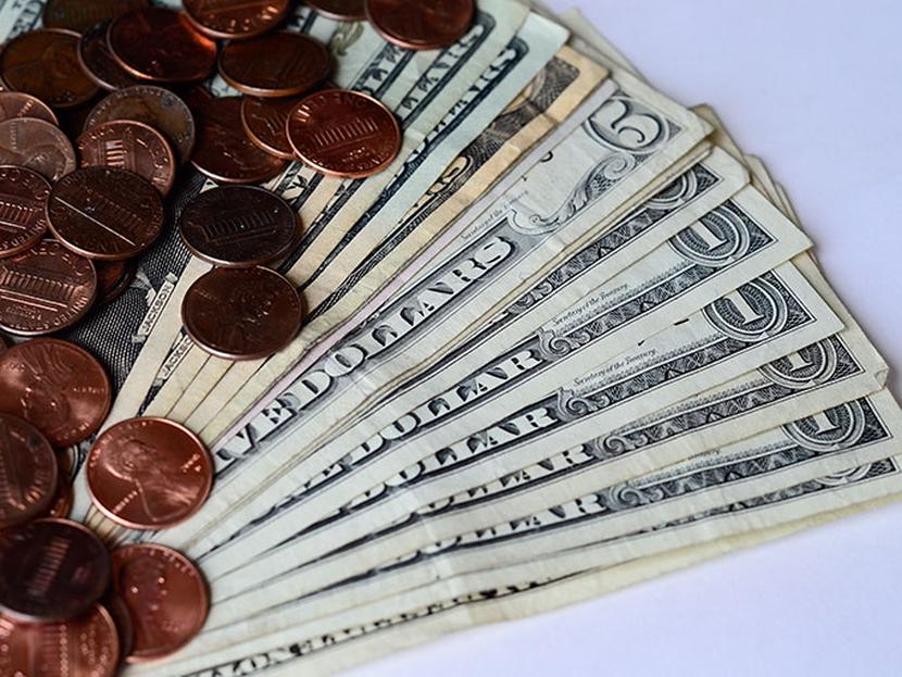 Este martes, las casas de cambio que se localizan en AICM ofrecen el dólar estadunidense en un promedio de 18.84 pesos. Foto: Cuartoscuro