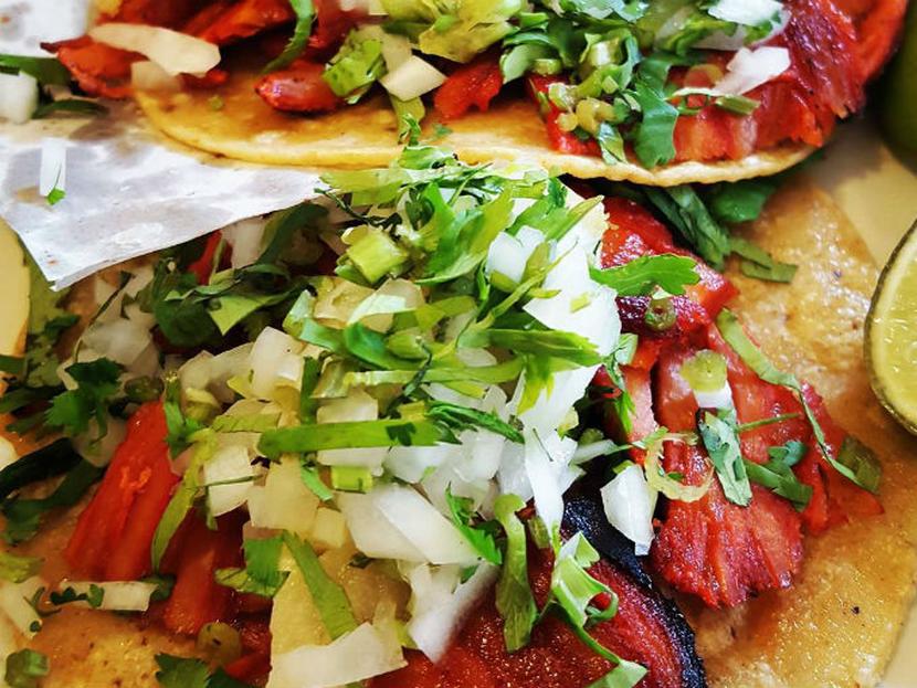 El Tizoncito asegura haber creado los tacos al pastor. Foto: Instagram de lautarobravo