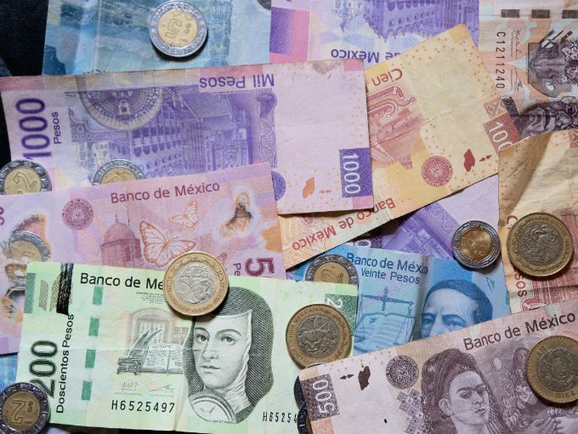 Los mejores sueldos se ubican en áreas como finanzas, banca y seguros, donde un profesionista percibe en promedio 23,414 pesos al mes. Foto: Pixabay