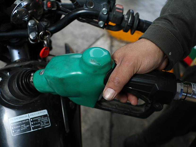 El aumento se debe al repunte observado en las referencias internacionales para los precios de los combustibles. Foto: Cuartoscuro