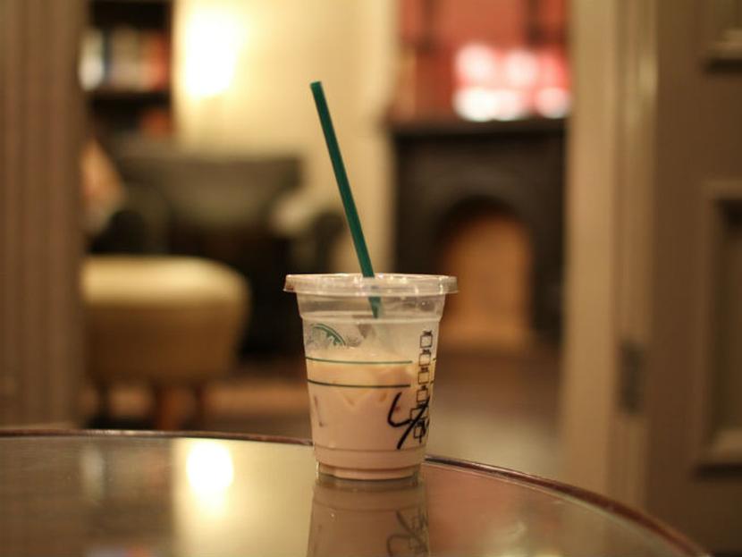 Saca las cuentas: ¿Cuánto gastas al mes en bebidas de cafeterías? Foto: Flickr whitefield_d [CC BY 2.0]