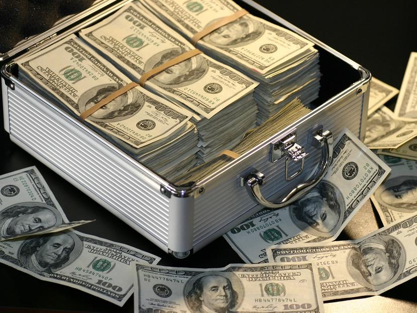 Los más ricos siempre piensan fuera de la caja, por eso son exitosos. Foto: Pixabay.