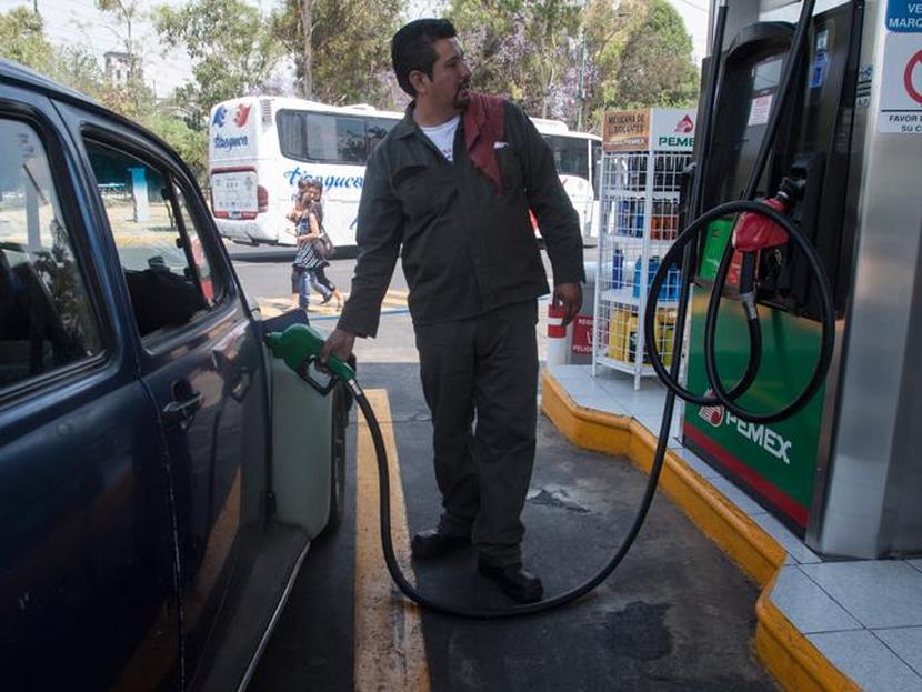 El aumento al precio de la gasolina le pega a cualquier bolsillo. Foto: Cuartoscuro.