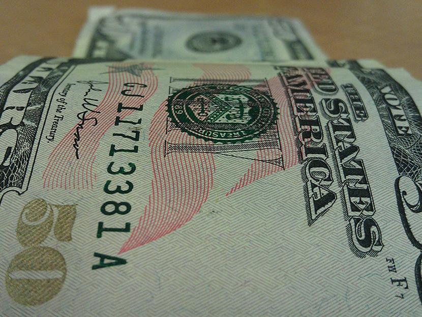A la compra el dólar libre terminó en un mínimo de 19.30 pesos. Foto: Getty