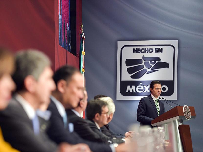 El presidente Enrique Peña Nieto anunció la moderinización del distintivo 