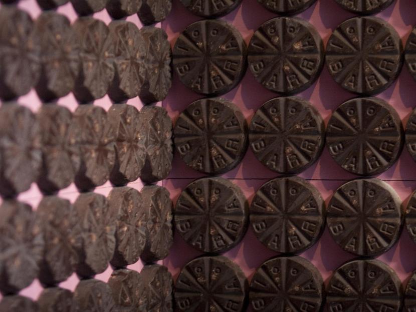 Los chocolates no certificados, sólo se elaboran con azúcar y cuentan con un contenido alto de grasa. Foto: Cuartoscuro.