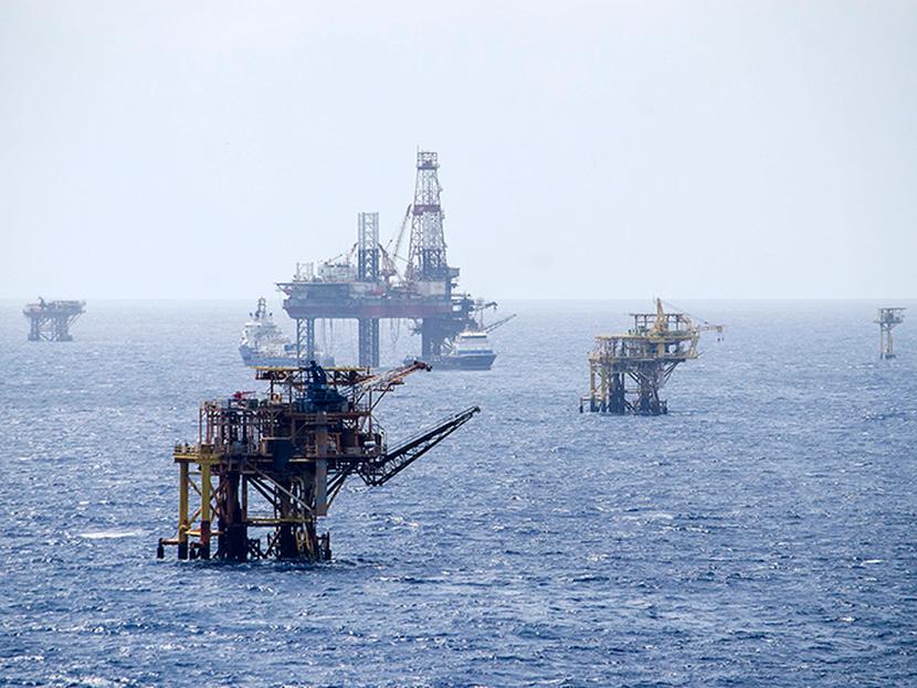 Las principales mezclas de petróleo finalizaron la sesión con ganancias, no obstante el precio del hidrocarburo se ha mantenido cotizando de manera lateral. Foto: Archivo