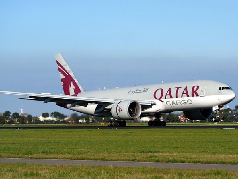Las aerolíneas Emirates y Qatar Airways mantiene su interés por volar hacia Cancún, aunque las negociaciones para su llegada siguen en proceso. Foto: Pixabay.