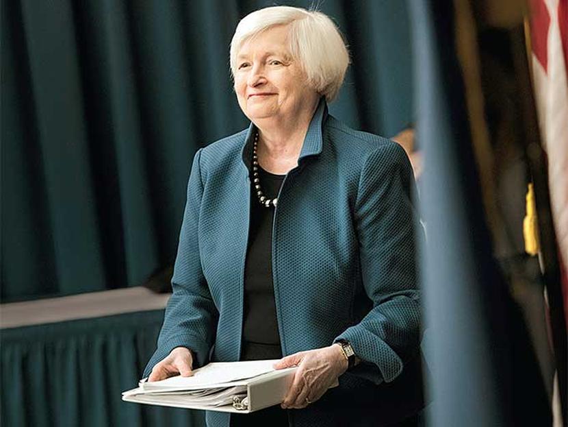 Avance económico. Janet Yellen, presidenta de la Reserva Federal, explicó que el alza de tasas no significa un cambio en las perspectivas, sino que refleja un progreso continuo de la economía de EU. Foto: AFP