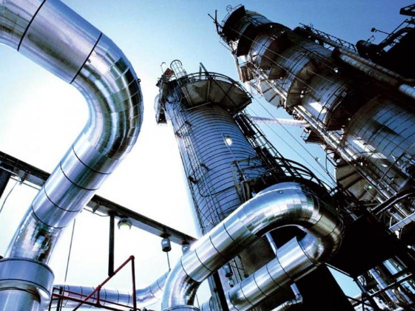 Pemex está buscando inversionistas privados para que aporten 15,000 millones de dólares a sus refinerías. Foto: Archivo