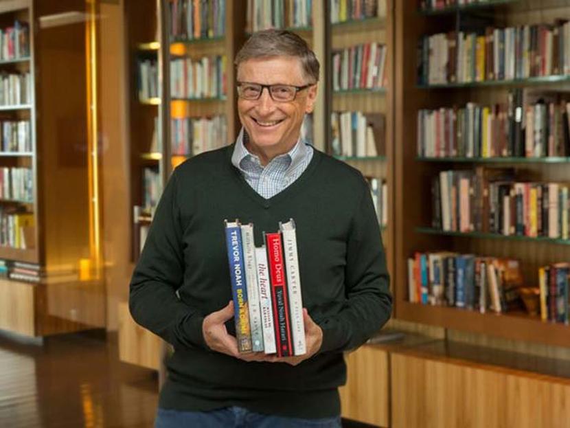 Las recomendaciones literarias de Bill Gates para el verano
