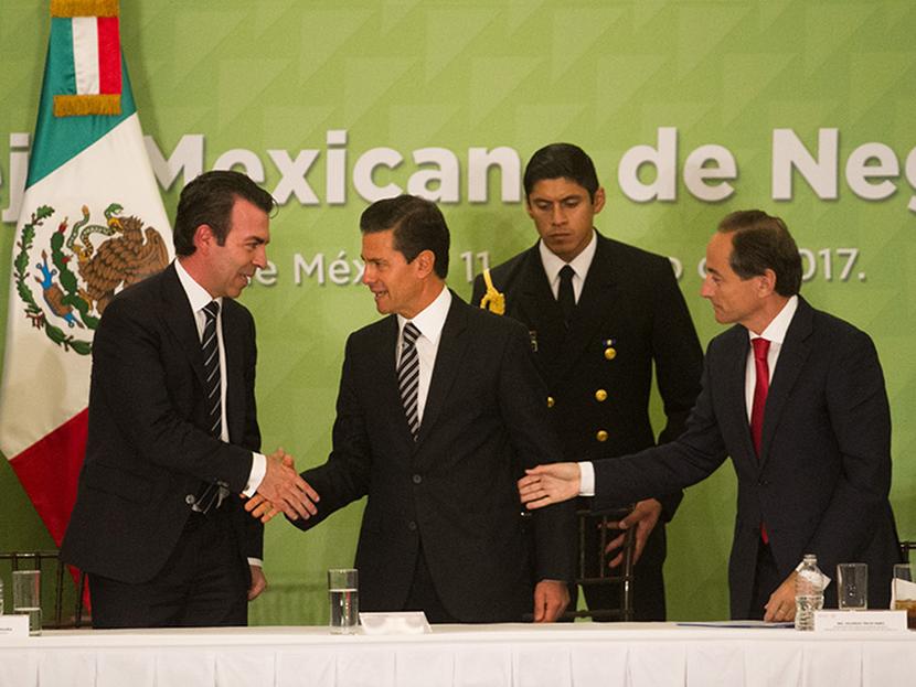 Ante el presidente de México, Enrique Peña Nieto, el representante de las 50 empresas más grandes del país, destacó que con las inversiones que se realizarán este año se generarán 30,000 nuevos empleos de calidad. Foto: Cuartoscuro
