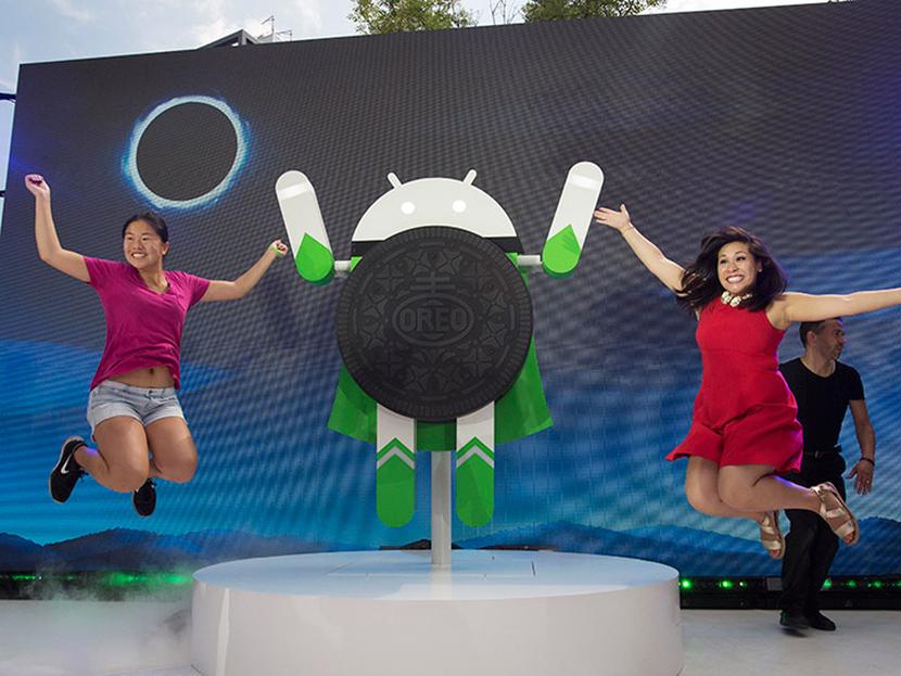 Google presentó  la nueva versión de su sistema operativo Android; que te permitirá hacer dos tareas de forma simultánea. Foto: AP